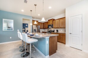 Villa (1872BOBI Luxury 5 Bed Villa with  Poo) | Private kitchen