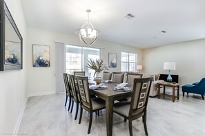 Villa (1594SAND Amazing Champions Gate 8 Bed) | Dining
