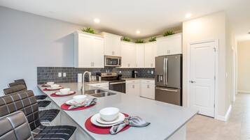 Villa (641PBEACH Amazing Champions Gate 8 Be) | Private kitchen | Fridge, microwave, cookware/dishes/utensils