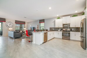 Villa (641PBEACH Amazing Champions Gate 8 Be) | Private kitchen