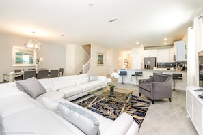 Villa (1580PD New Amazing Champions Gate 8 B) | Living room | Flat-screen TV