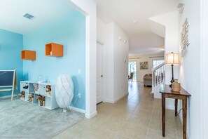 Villa (5244OA Luxury 6 Bedroom 4.Bath  Home )