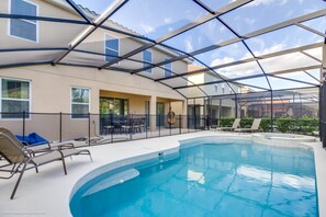Villa (5244OA Luxury 6 Bedroom 4.Bath  Home )