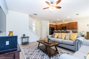 別墅 (5244OA Luxury 6 Bedroom 4.Bath  Home ) | 客廳 | 平面電視