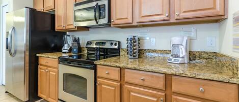 House (8962CUBAN) | Private kitchen | Fridge, microwave, cookware/dishes/utensils