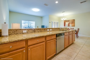 獨棟房屋 (8962CUBAN) | 私人廚房 | 電冰箱、微波爐、鍋具/餐盤/廚房用品