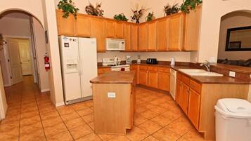 Villa | 5 bedrooms, free WiFi