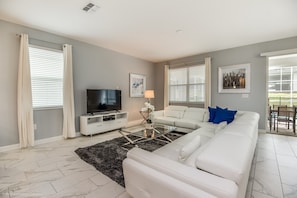 Vila (1586SANDB) | Ruang keluarga | TV layar datar