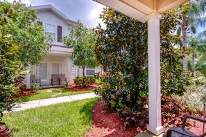 House (Lucaya Village Resort 4 Bedroom TownH) | Property grounds