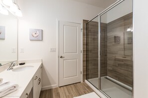 Bathroom - 10 Bedroom 8 Bathroom Sonoma Resort Villa (Kissimmee)