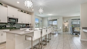 Vila (1561FD  High End Champions Gate Furni) | Dapur pribadi