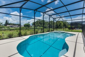 Villa (Solterra Home W Private Pool and Fami)