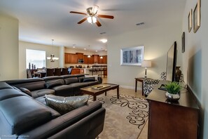 Villa | Living room | Flat-screen TV - 8949cuban (Kissimmee)