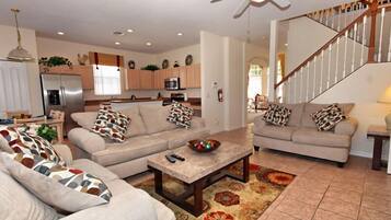 Villa | Living room | Flat-screen TV