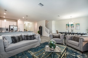 Villa (8 Bedroom 5 Bathroom Villa) | Exterior