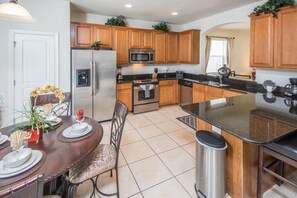 獨棟房屋 | 私人廚房 | 電冰箱、微波爐、鍋具/餐盤/廚房用品