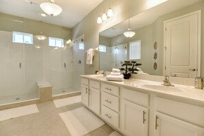 Villa (7786LL Ultimate Reunion Home) | Salle de bain