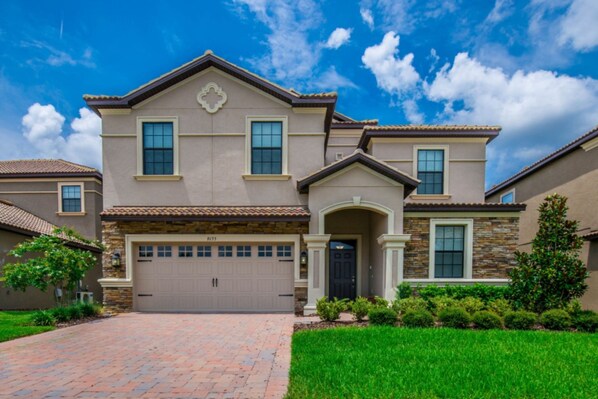 Villa (9155CW00) | Exterior