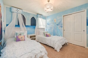 Villa (8872QIN New large 9 Bedroom 6 Bathroo) | 9 bedrooms