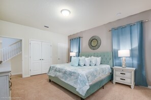 Villa (8872QIN New large 9 Bedroom 6 Bathroo) | 9 bedrooms - 9 Bed Villa with Games, Pool & Spa (Kissimmee)