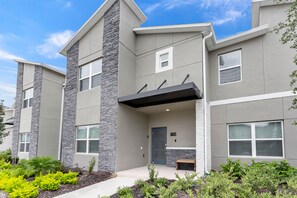Exterior - 770pb Luxury Furnished 5 Bedroom 5 Bathroom (Kissimmee)