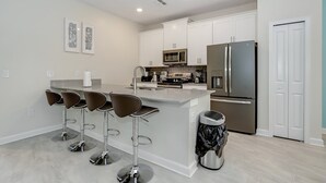 House (770PB Luxury Furnished 5 Bedroom 5 Ba) | Private kitchen - 770pb Luxury Furnished 5 Bedroom 5 Bathroom (Kissimmee)