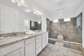Villa (1472FAIRVIEW) | Exterior