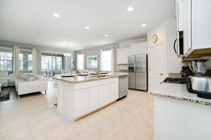 Villa (8028OAKSHA) | Private kitchen