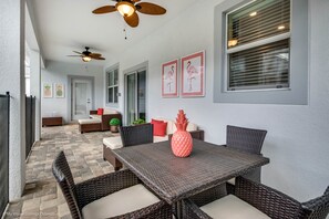 Villa (9026SD00) | Balcony