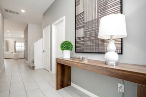 Villa (6052BROA) | 12 bedrooms, free WiFi - 6052broa (Davenport)