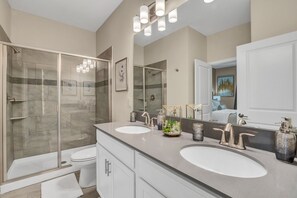 Villa (8844CRUDEN) | Bathroom