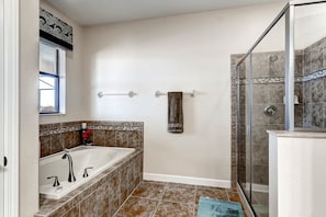 Villa | Bathroom - 2371vwd (Davenport)