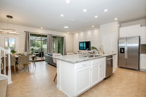 Casa (4582TERRA) | Cocina privada | Refrigerador, microondas, lavavajillas y cafetera y tetera