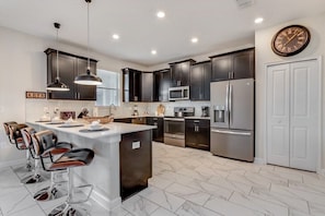 Villa (8940TITANIUM) | Private kitchen | Fridge, microwave, dishwasher, highchair - 6 Bdrmgolf Coursegated Resort (Davenport)