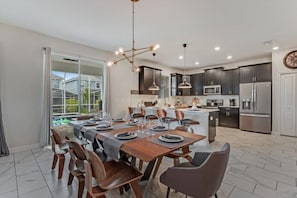 Villa (8940TITANIUM) | Private kitchen | Fridge, microwave, dishwasher, highchair - 6 Bdrmgolf Coursegated Resort (Davenport)