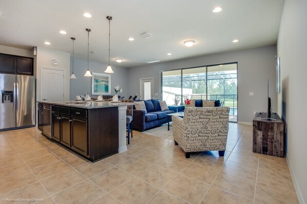 House (Fantastic Windsor At Westside Resort ) | Living room | Flat-screen TV