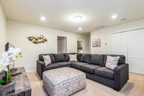 Ferienhaus (Fantastic Windsor At Westside Resort ) | Wohnzimmer | Flachbildfernseher