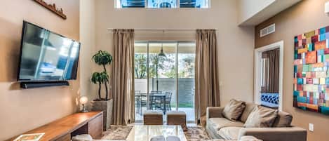 Ferienhaus (Magic Village Resort Property 2 Mins ) | Wohnzimmer | Flachbildfernseher