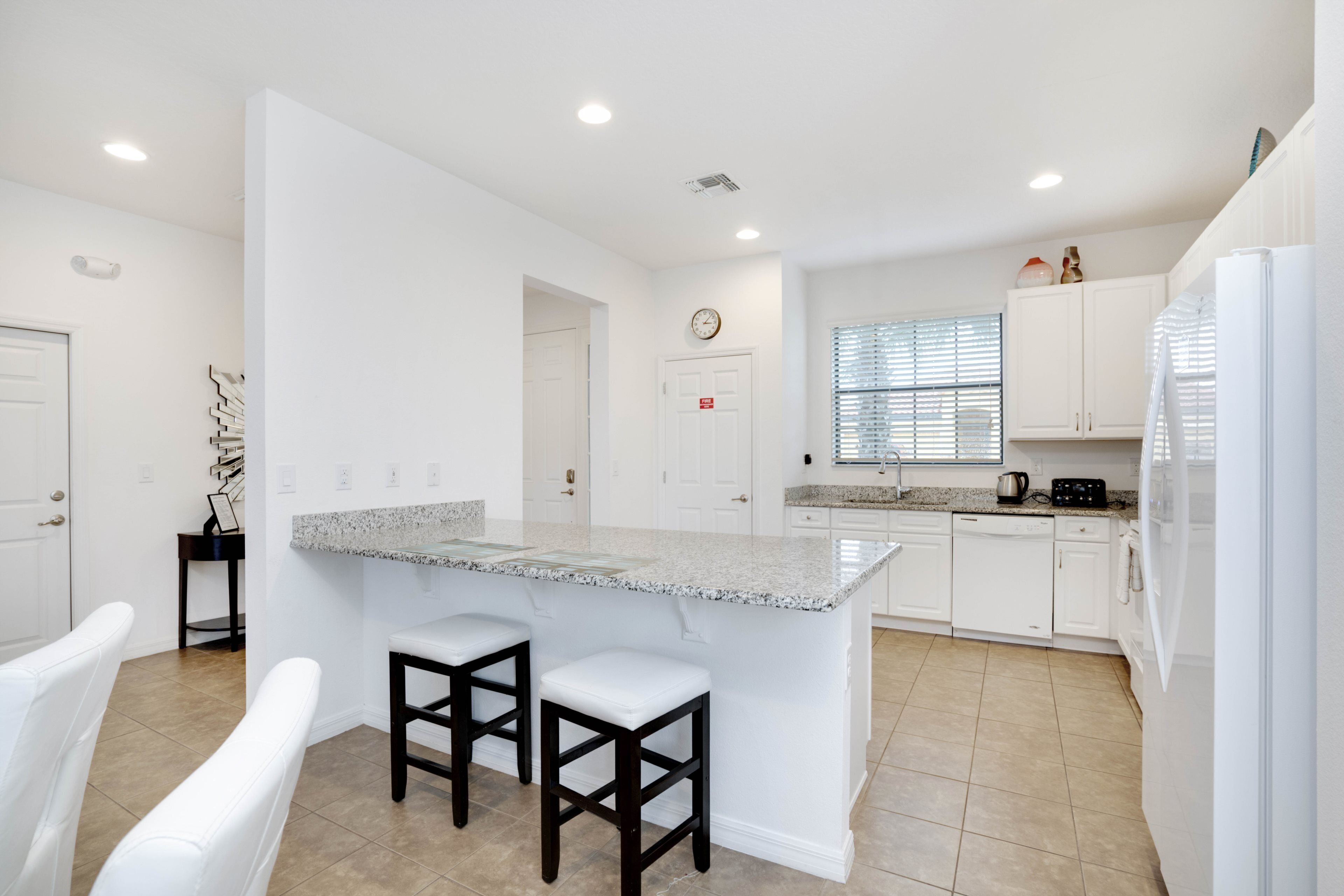 Villa (2609ROSEMONT) | Cocina privada | Frigorífico, microondas y utensilios de cocina