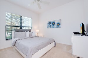 4 bedrooms, free WiFi - 2521rose (Davenport)