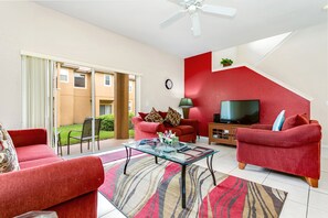 獨棟房屋 | 起居區 | 平面電視