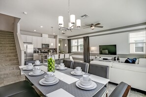 House | Dining