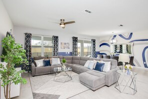 Villa (8816CRUDEN) | Living room