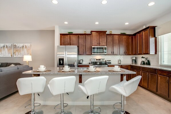 House (1529CPC Orlando's Newest  Resort Comm) | Private kitchen
