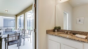 ヴィラ (7041OAKWOOD) | 5 室のベッドルーム、WiFi (無料)