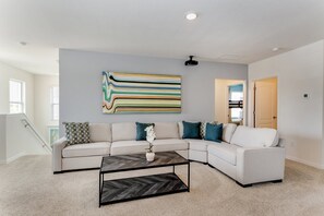 Villa (7041OAKWOOD) | Living room