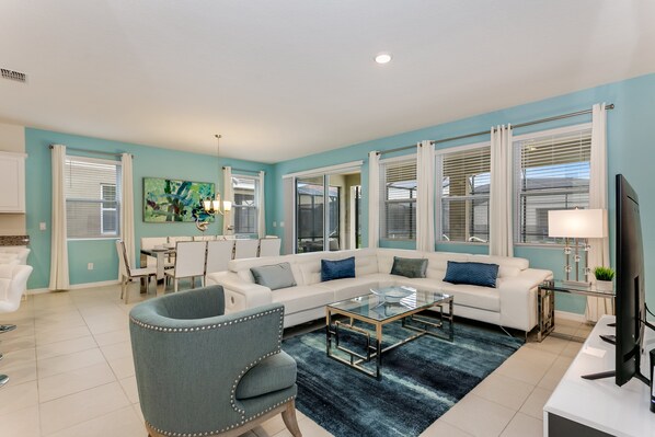 Villa (7041OAKWOOD) | Living room