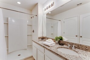 Villa (7041OAKWOOD) | Bad