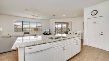 Villa (2586ROSE) | Private kitchen | Fridge, microwave, cookware/dishes/utensils
