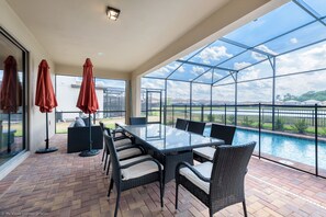 Villa | Balcony